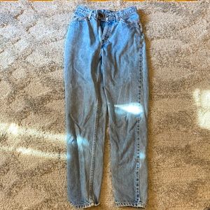 Levi’s 912 Slim Fit Tapered Leg Jeans